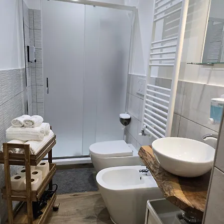 Saint George's House * Μπάρι